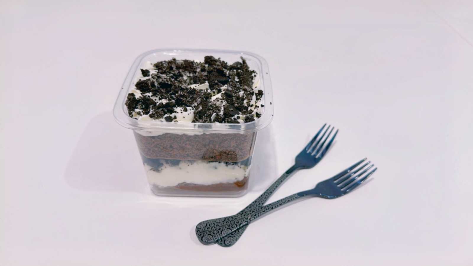 Oreo sponge cake box